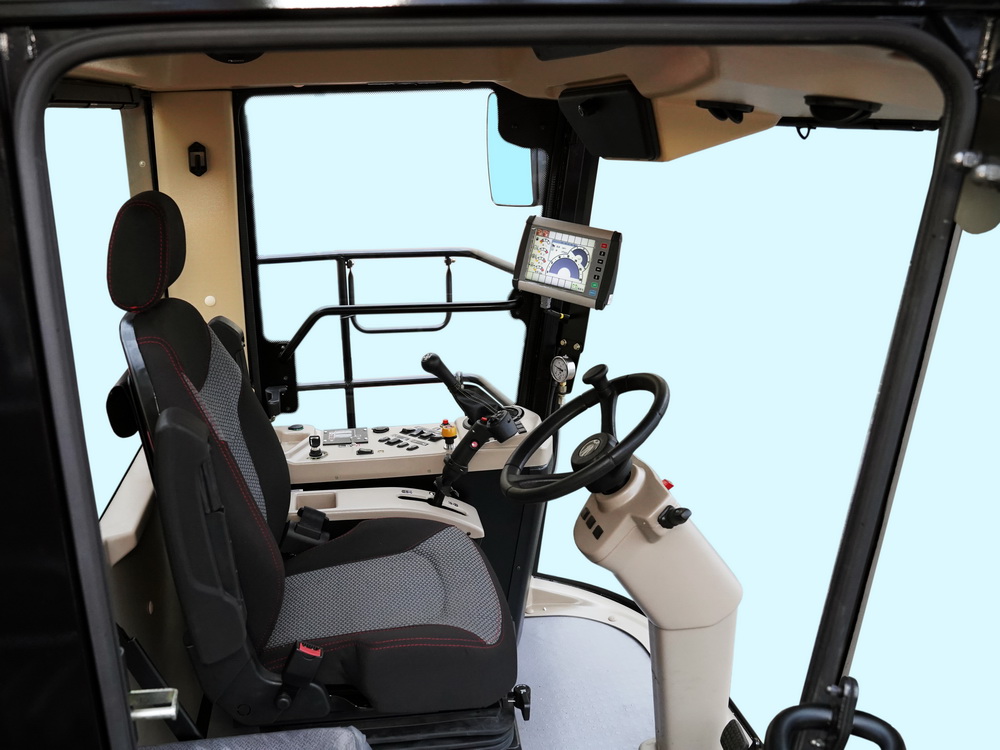 LUX CAB