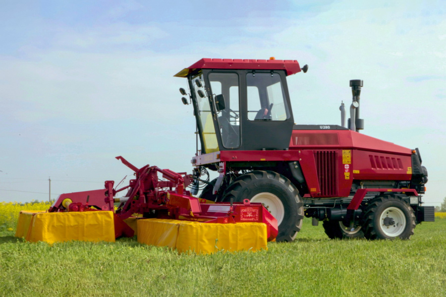 Mounted rotary three-section mower-conditioner CH90