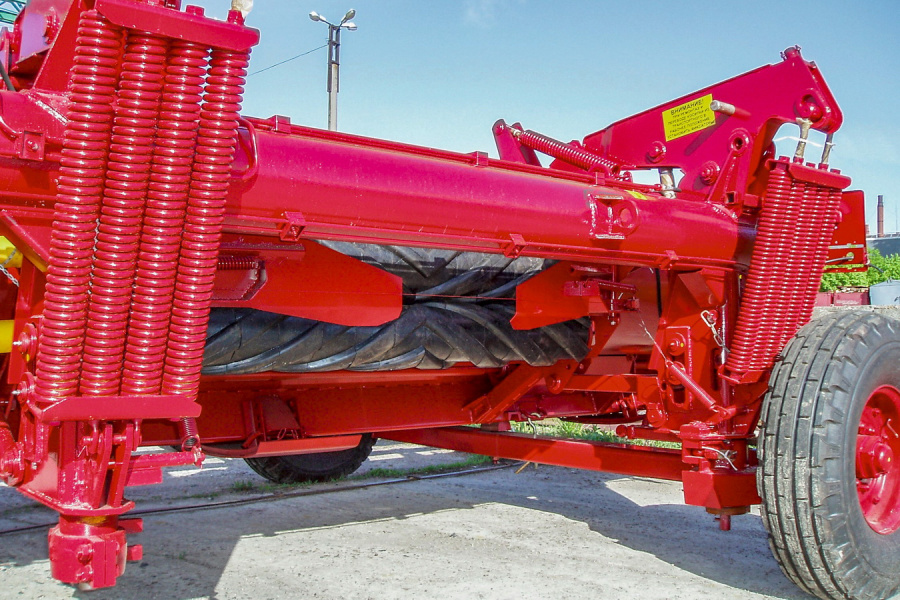 Pull-type mower-conditioner CT42