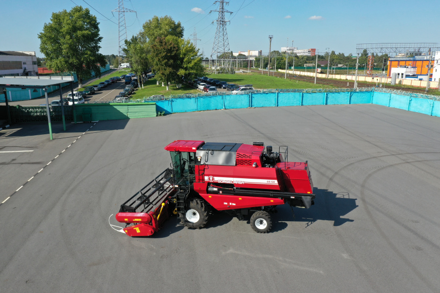 Grain harvesting combine GS5